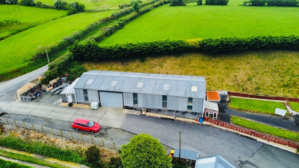 Property photo 3 of 19