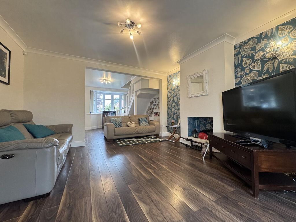 Additional image 4 of 3 bed semi-detached house for saleGordon Road, Grays RM16