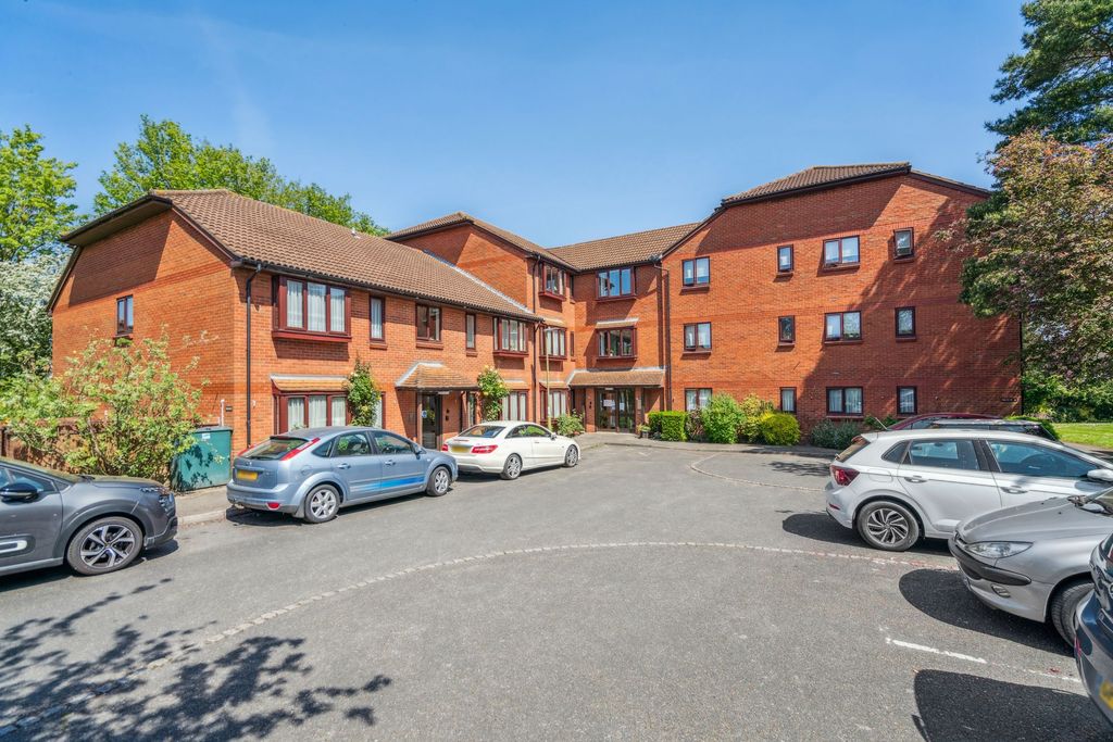 Property photo 1 of 9