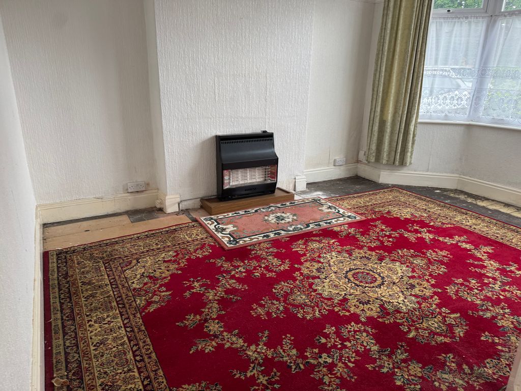 Property photo 3 of 13 Img_8348