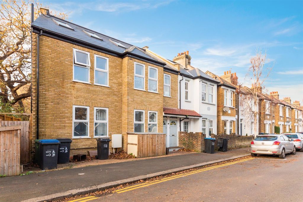 Property photo 1 of 9 External