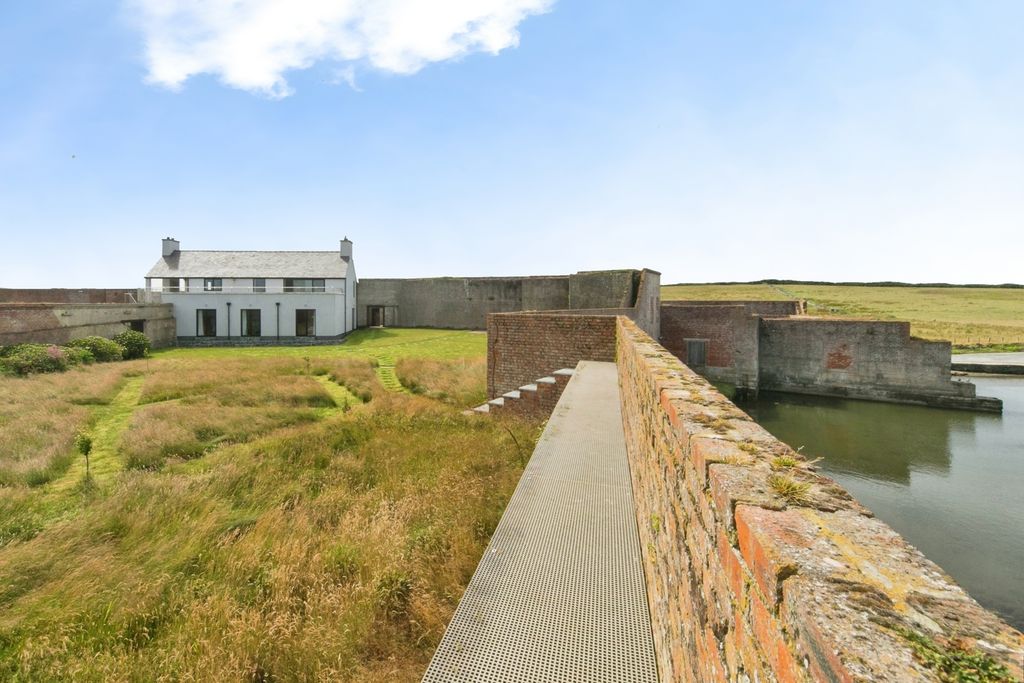 Property photo 1 of 39 Bryn Aber