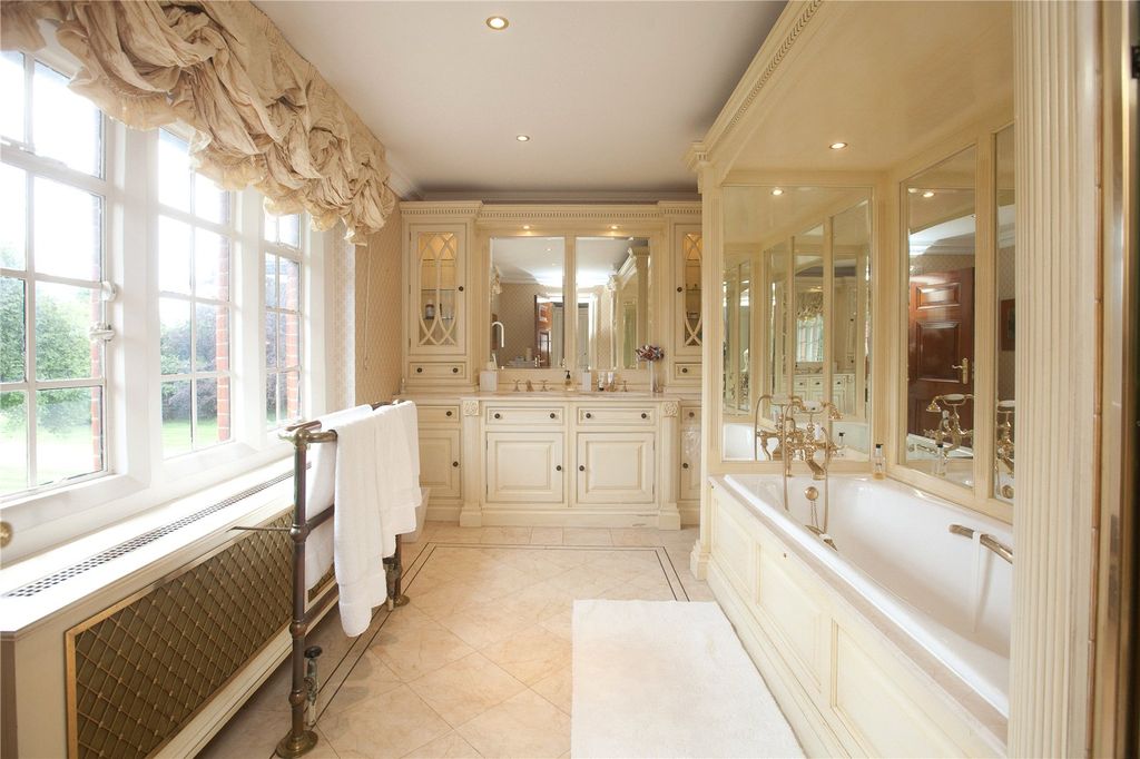 Additional image 17 of 7 bed equestrian for saleThe Grange, Amersham Road, Beaconsfield, Buckinghamshire HP9