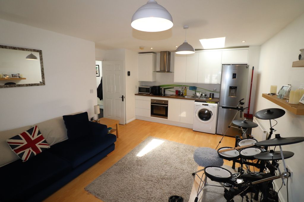 Property photo 2 of 7