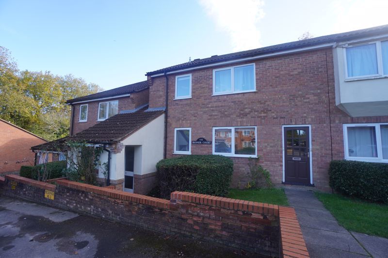 Property photo 1 of 12 Photo 8