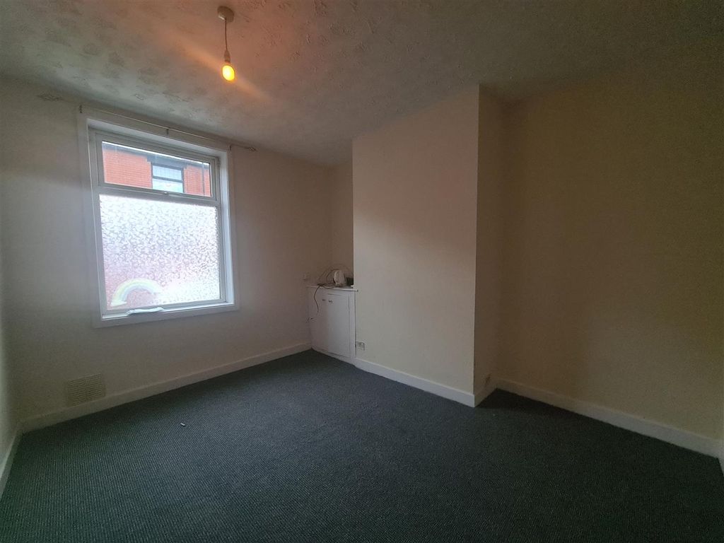 Property photo 2 of 8 20251217_091518.Jpg