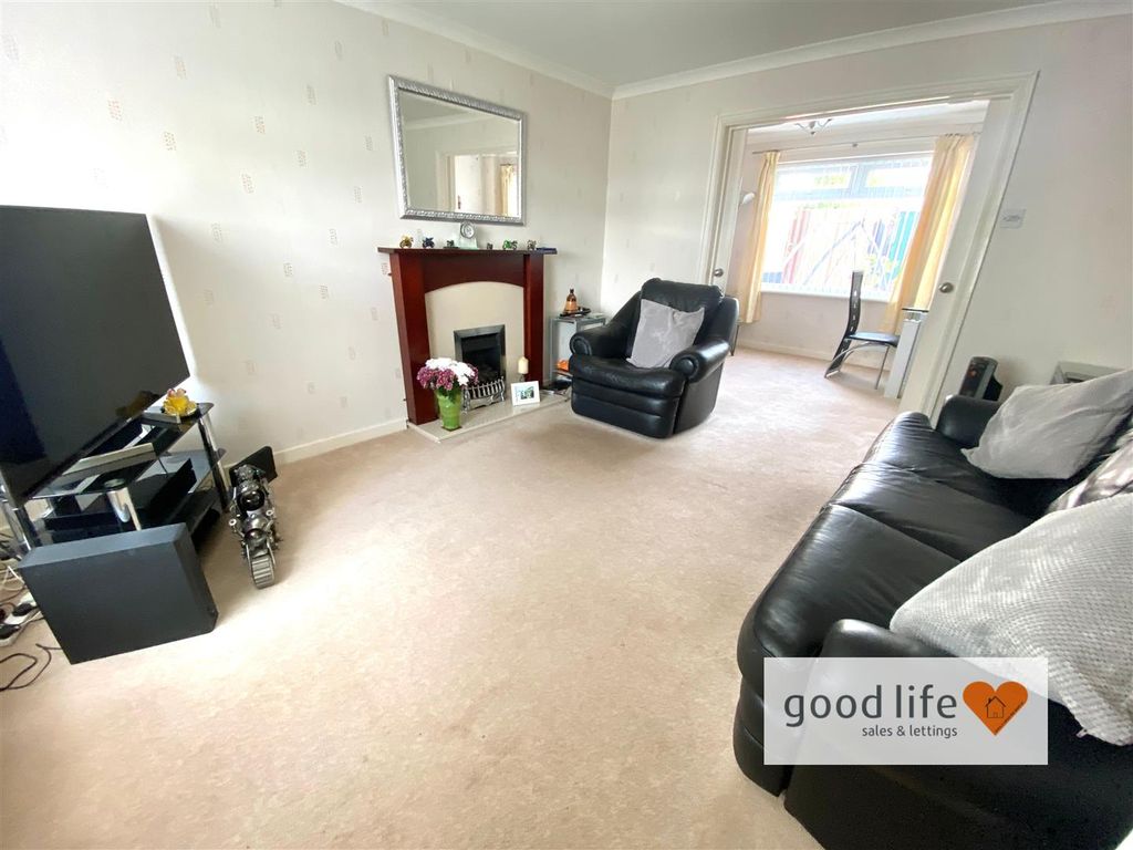 Property photo 2 of 16 20251009_111235092_Ios36Fylingdale.Jpg