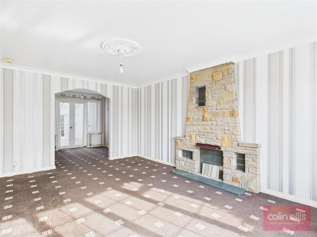 Property photo 2 of 17 Cam05075G0-Pr0221-Still012.Jpg