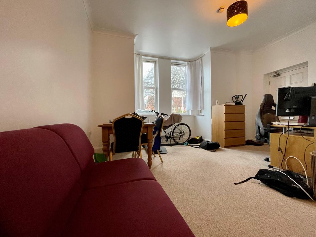 Property photo 3 of 7 Dining Room