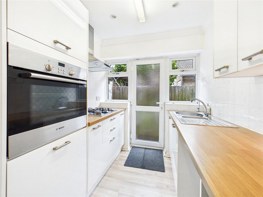 Property photo 2 of 17 Picture No. 14