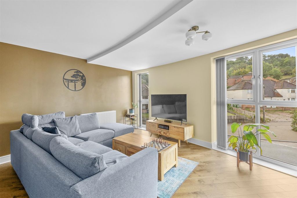 Property photo 3 of 10 Living Area