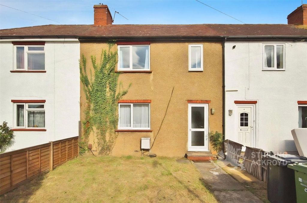 Property photo 1 of 8 External