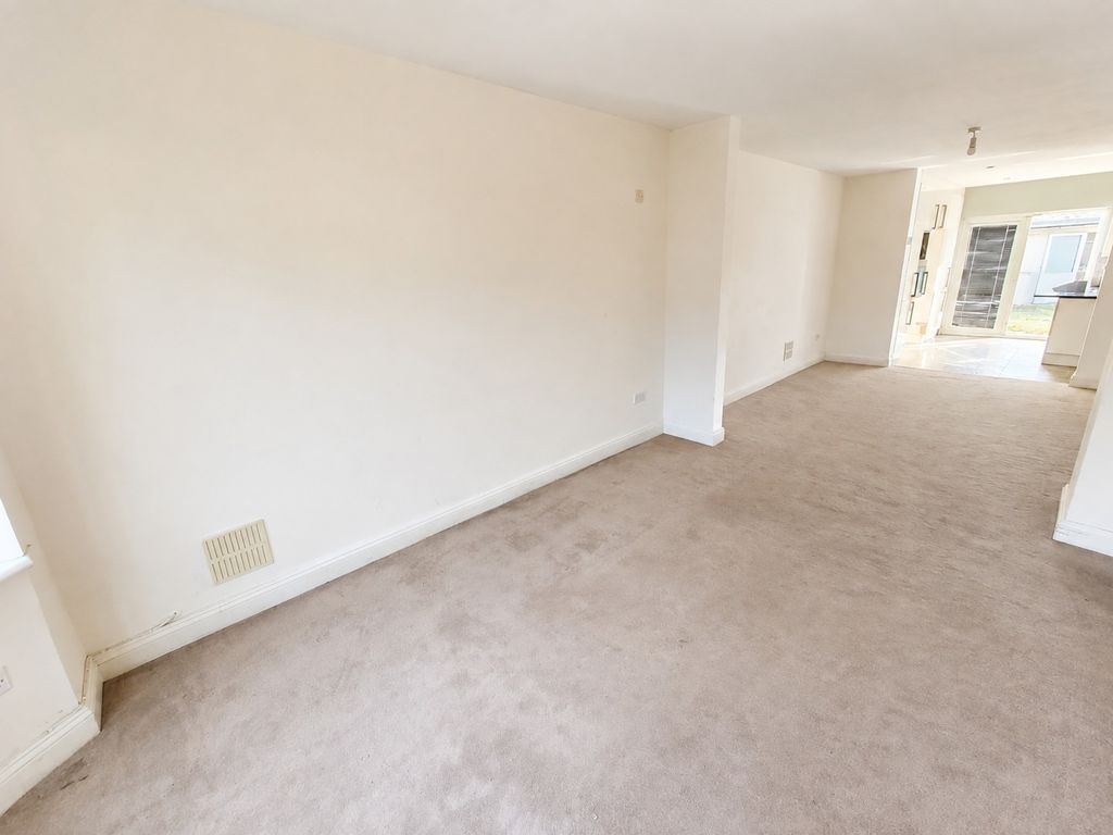 Property photo 3 of 16 Photo 11