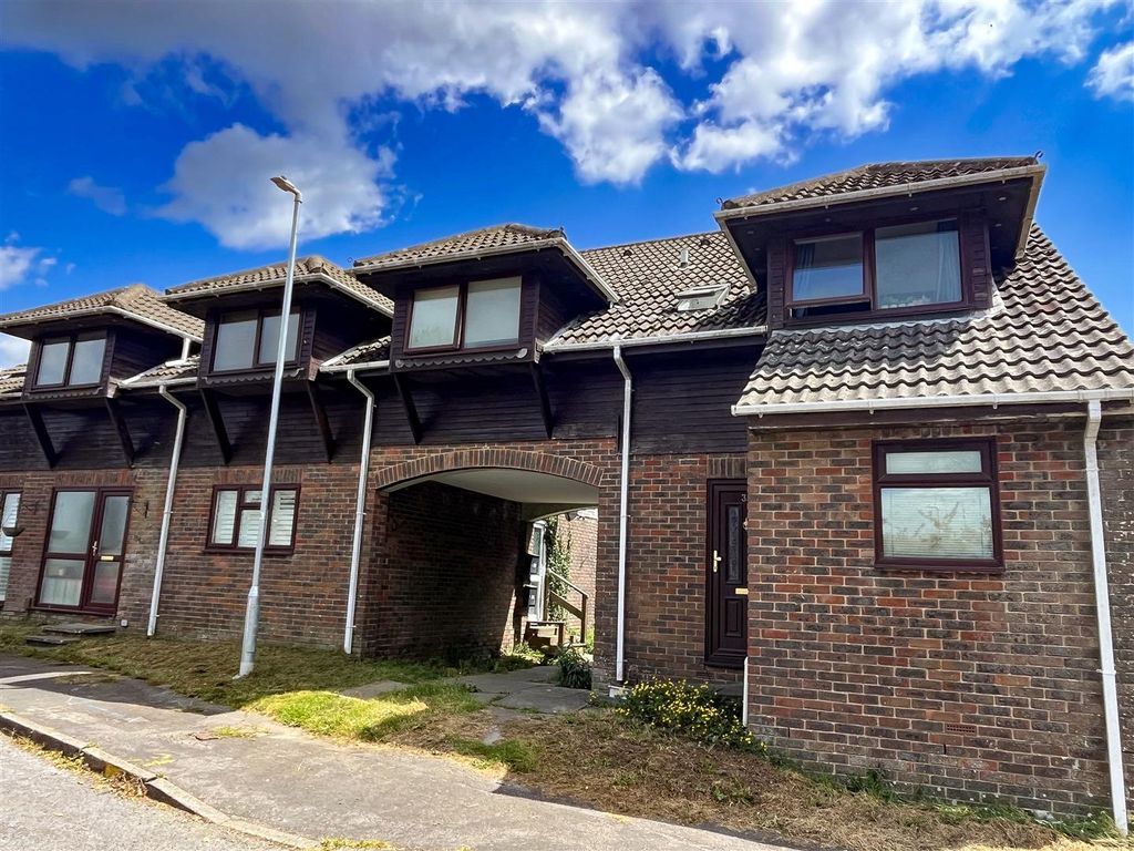 Property photo 1 of 14