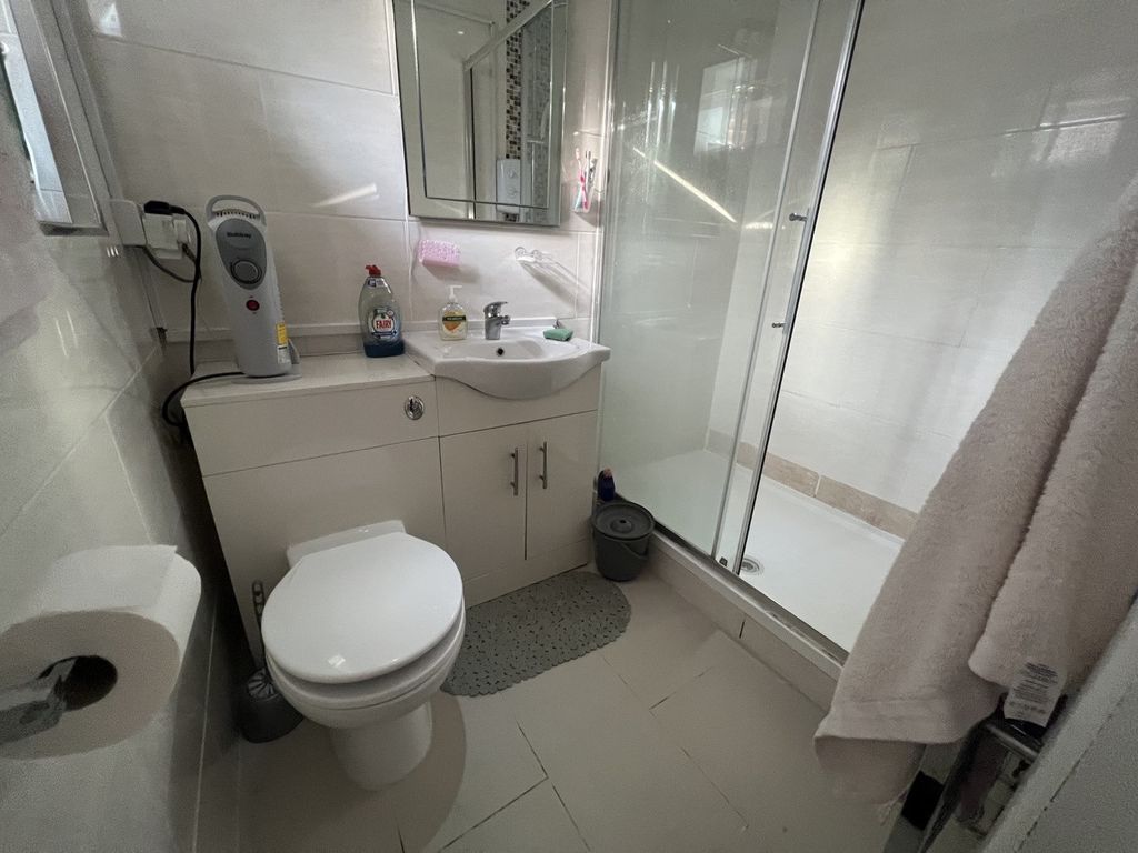 Property photo 2 of 3