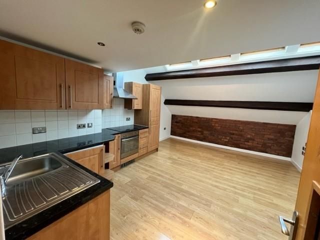 Property photo 1 of 11 Open Plan Lounge/Kitchen