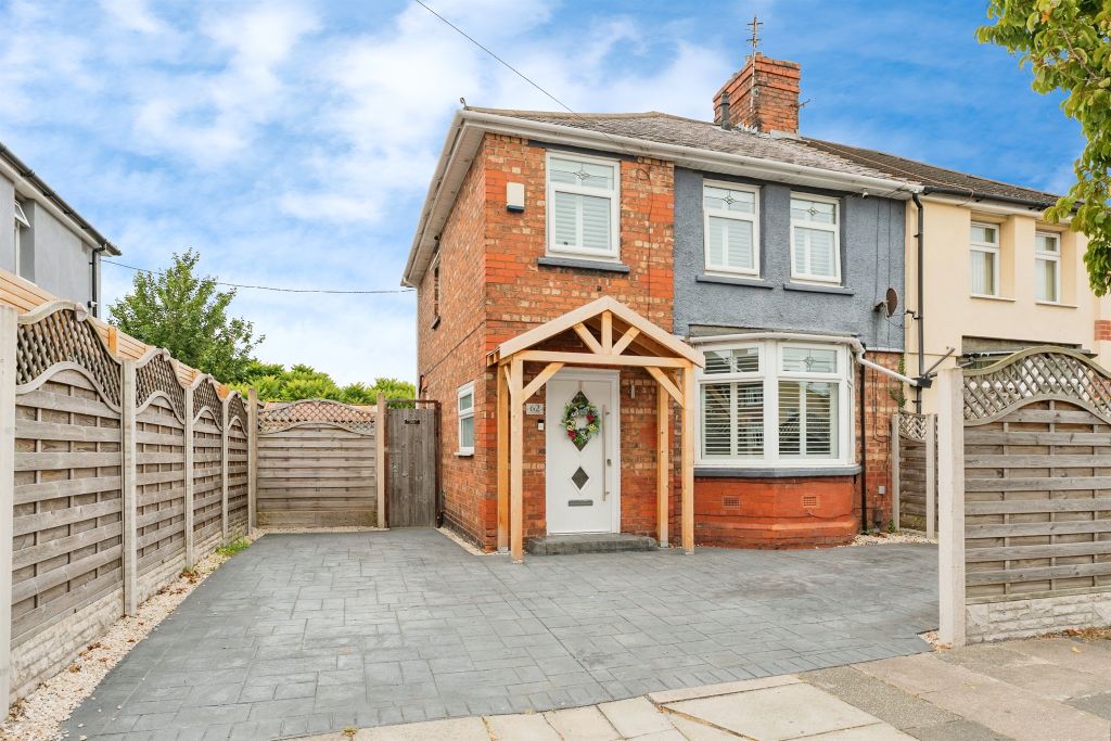 Property photo 1 of 18