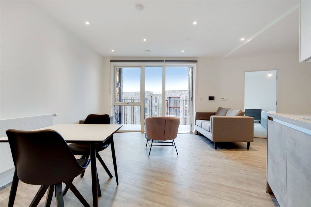 Property photo 2 of 16 Picture No. 04