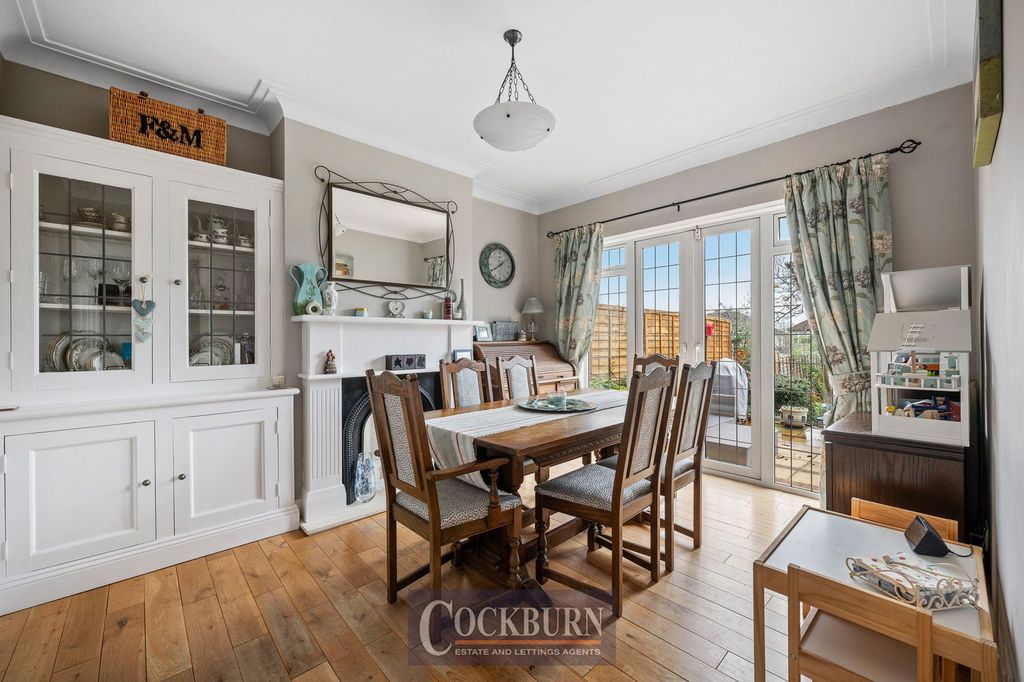 Property photo 3 of 24