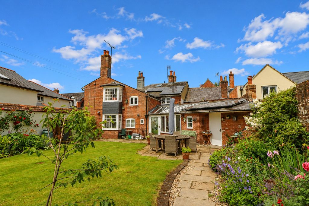 Property photo 2 of 42 Picture No. 02