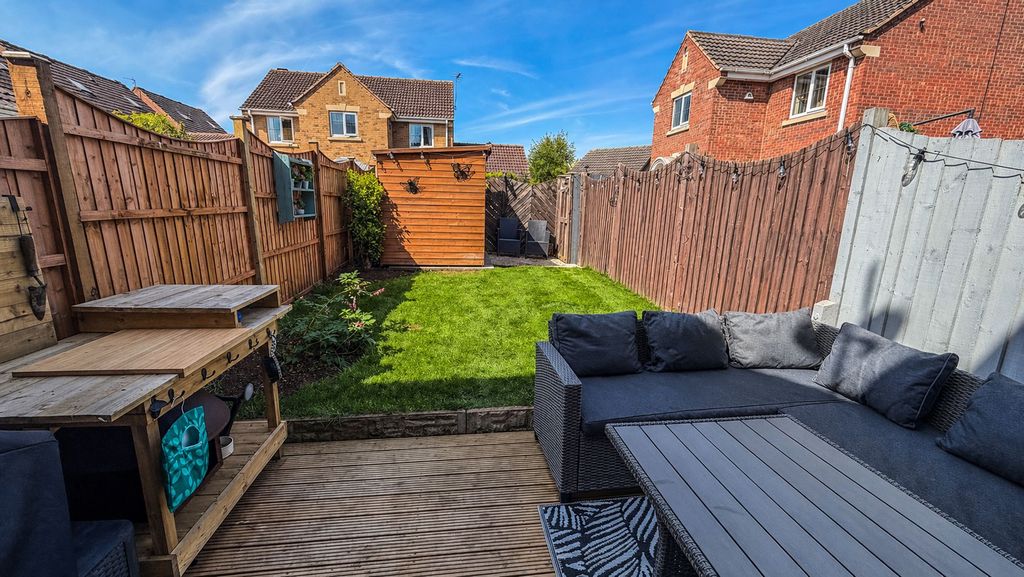 Property photo 2 of 25