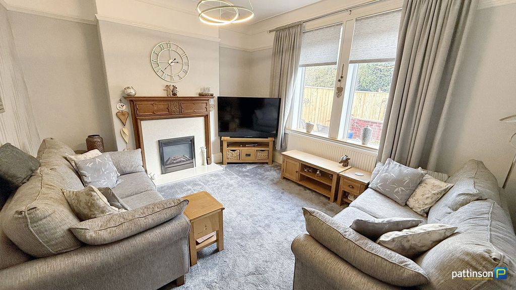 Property photo 2 of 43