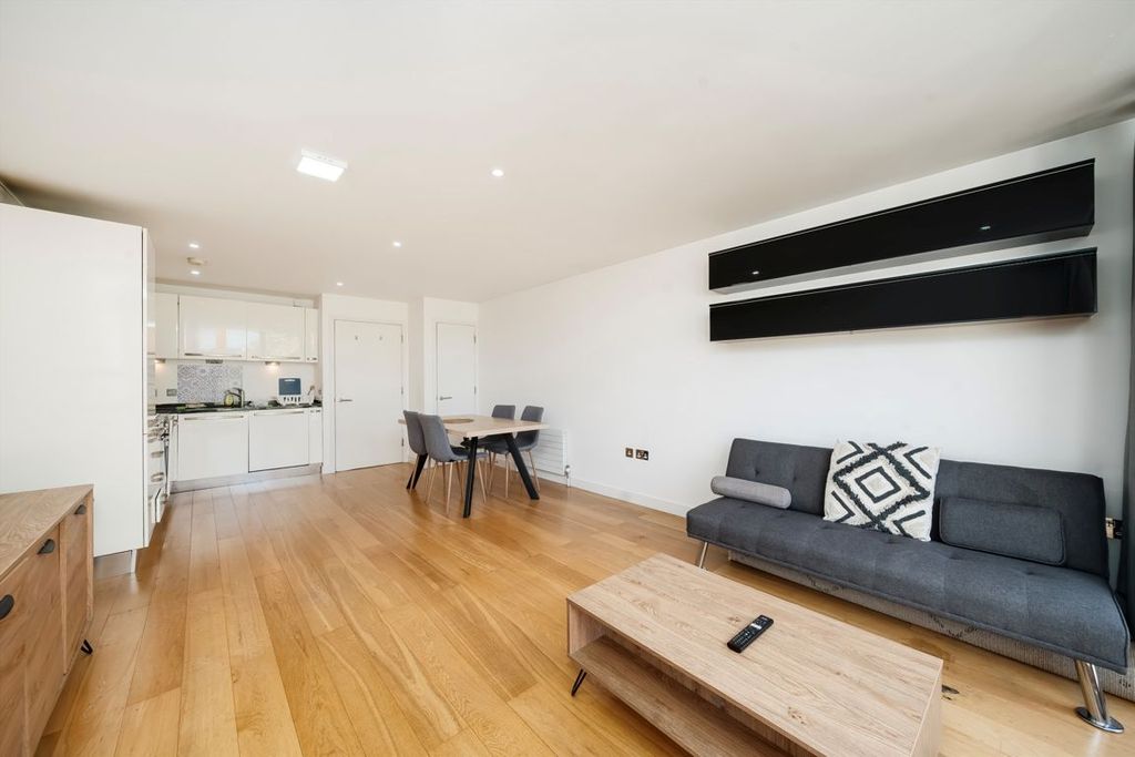 Property photo 2 of 4