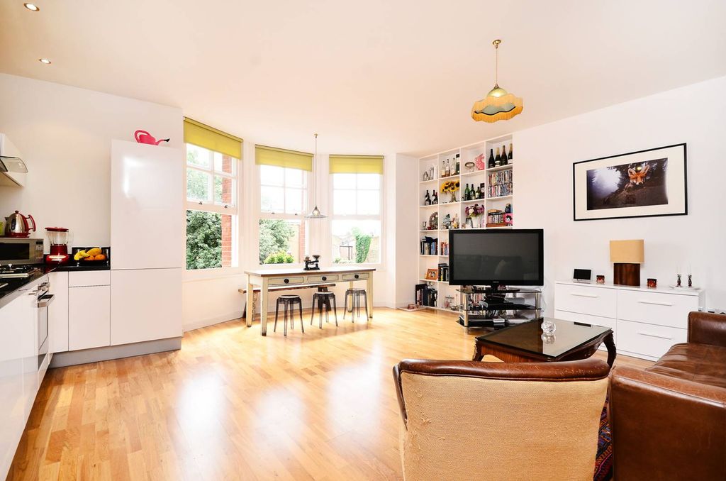 Property photo 3 of 7