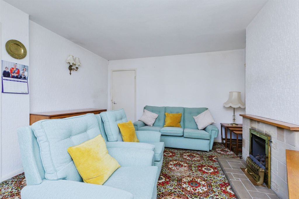 Property photo 3 of 17