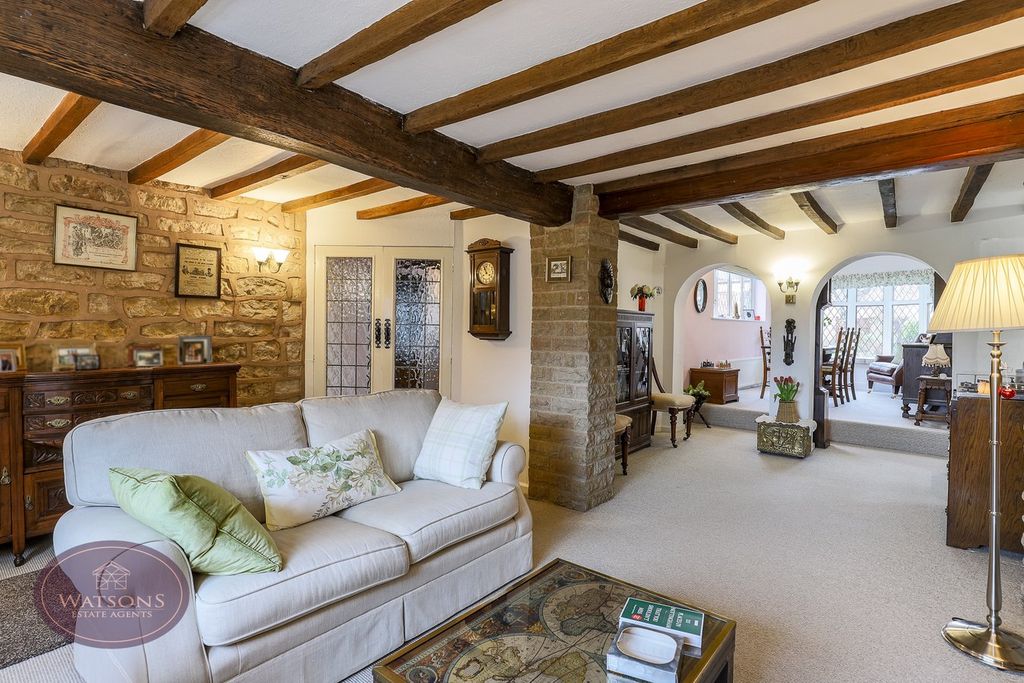 Property photo 2 of 43