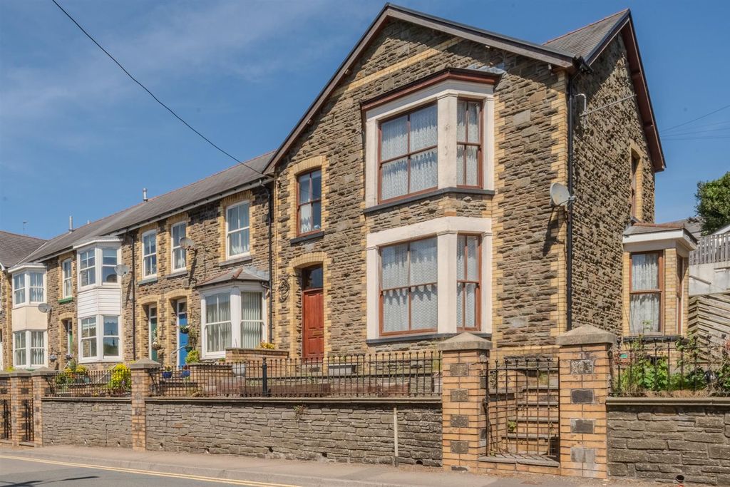 Property photo 2 of 27 8 Cwmavon Road-28.Jpg