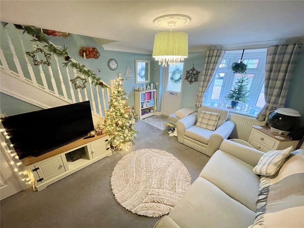 Property photo 2 of 14 Lounge