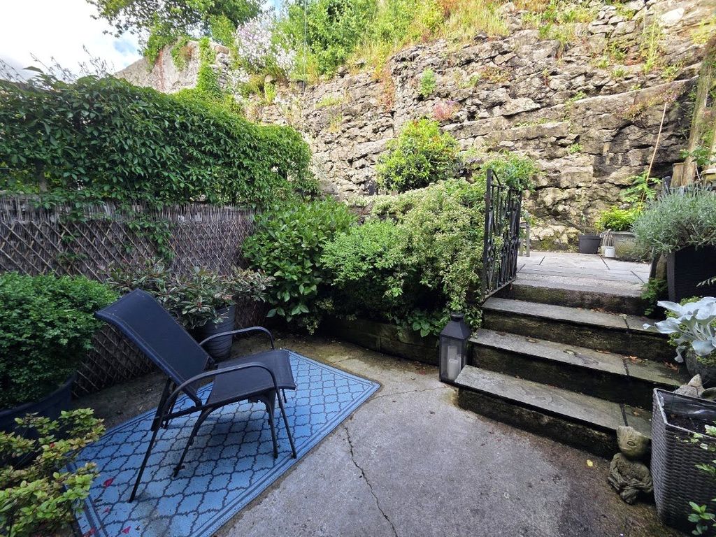 Property photo 2 of 23 Picture No. 25