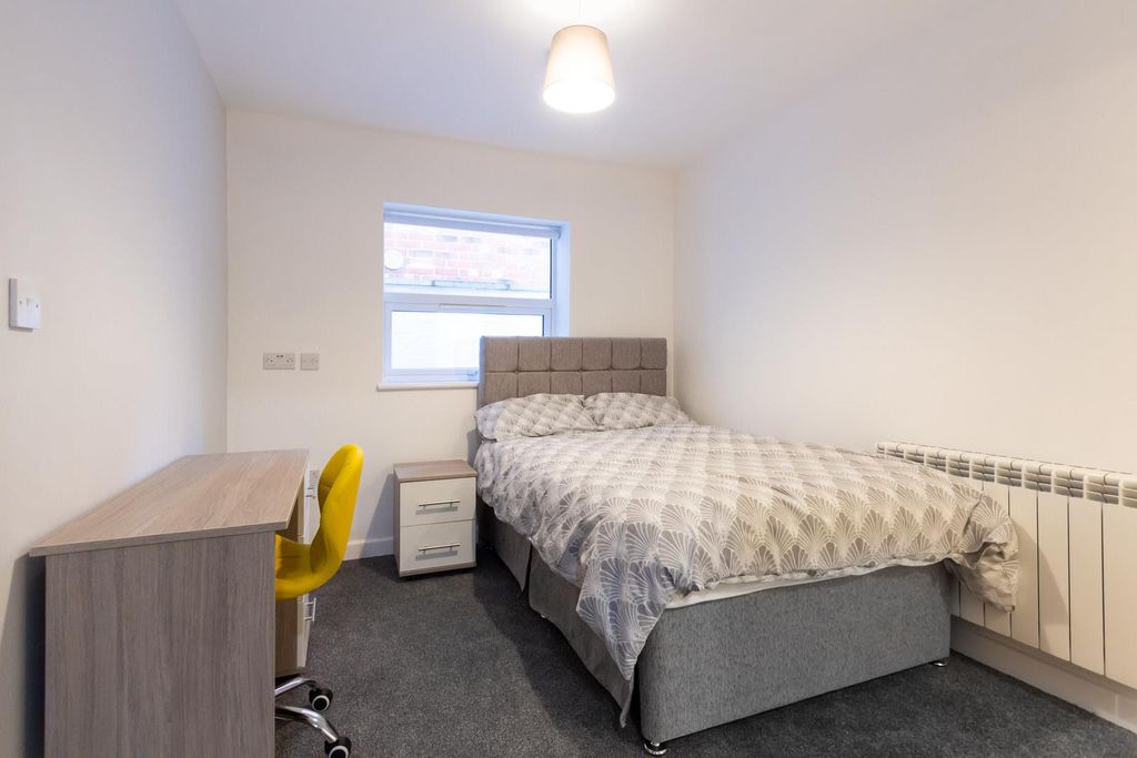 Property photo 3 of 4 Liberal-House-Web-Pod-03-Bed-1.Jpg