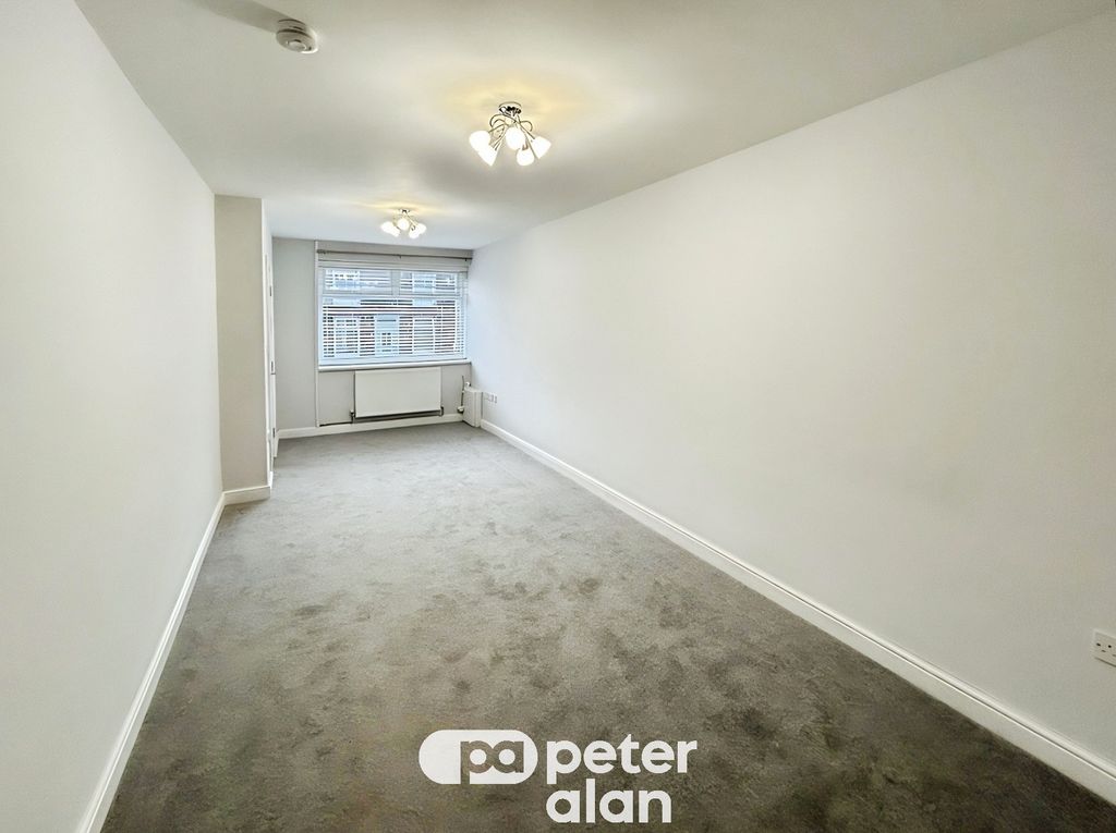 Property photo 2 of 17 Living Room