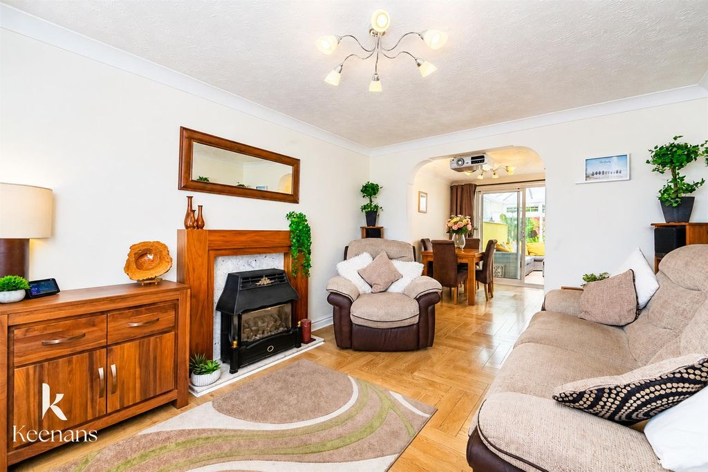 Property photo 3 of 34 3