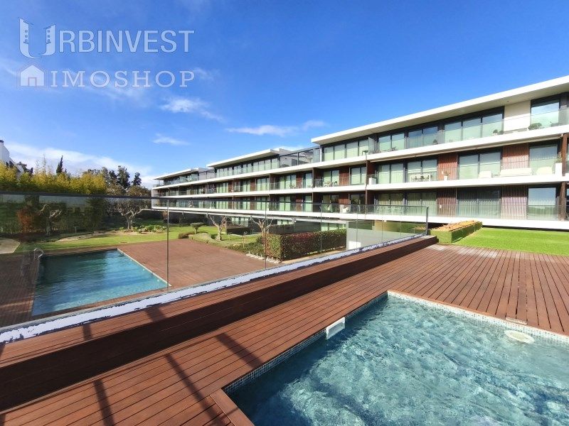 Property photo 2 of 37