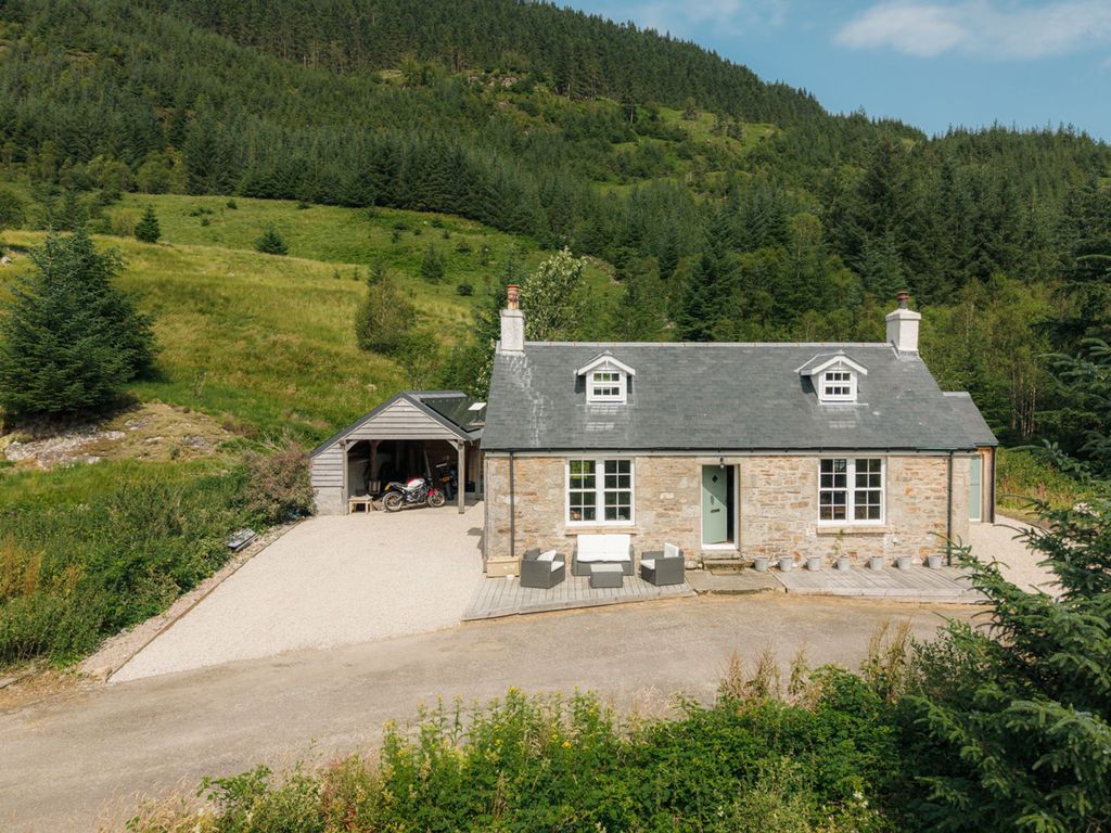 Property photo 1 of 40