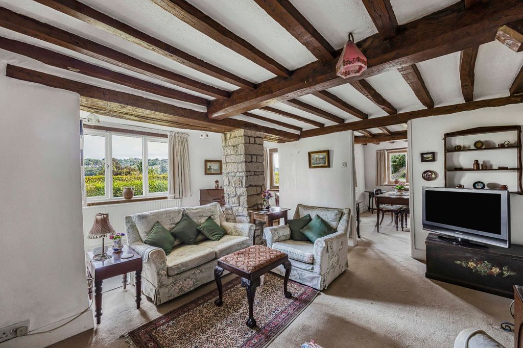 Property photo 2 of 37 Picture No. 30