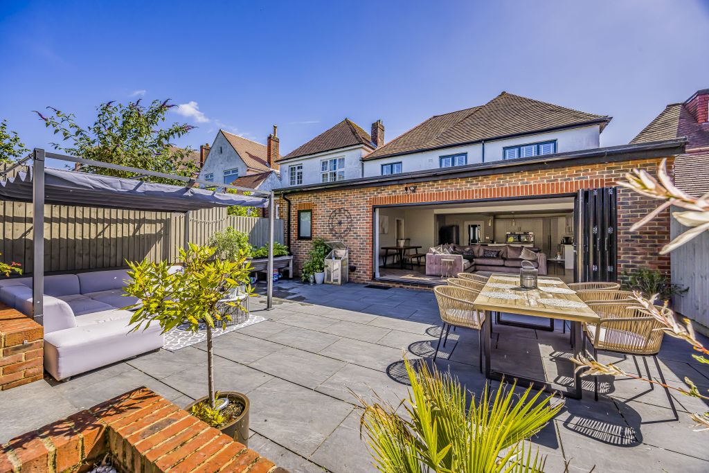 Property photo 1 of 35 9 Brecon Avenue-Externals-Porticomarketing-Fine&Co