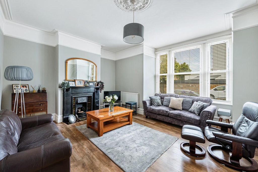 Property photo 2 of 7