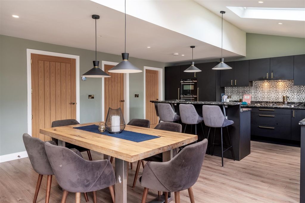 Property photo 3 of 16 _A7R3428-Hdr.Jpg