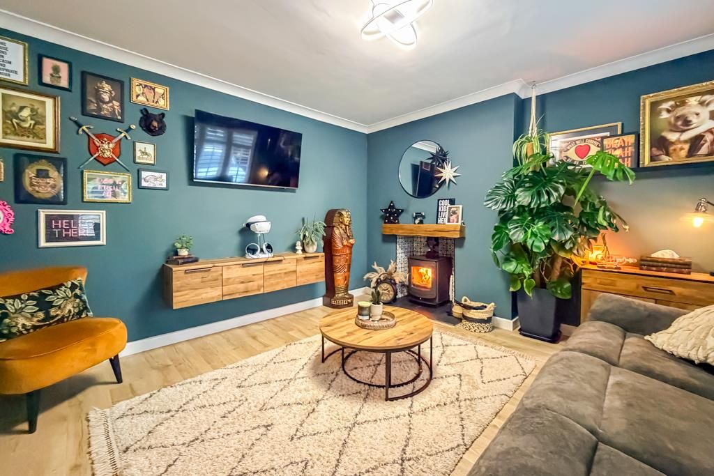 Property photo 2 of 35 Lounge