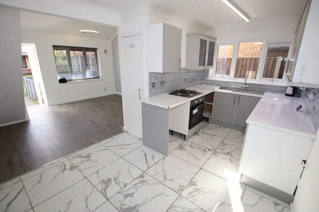 Property photo 2 of 12 Gallery