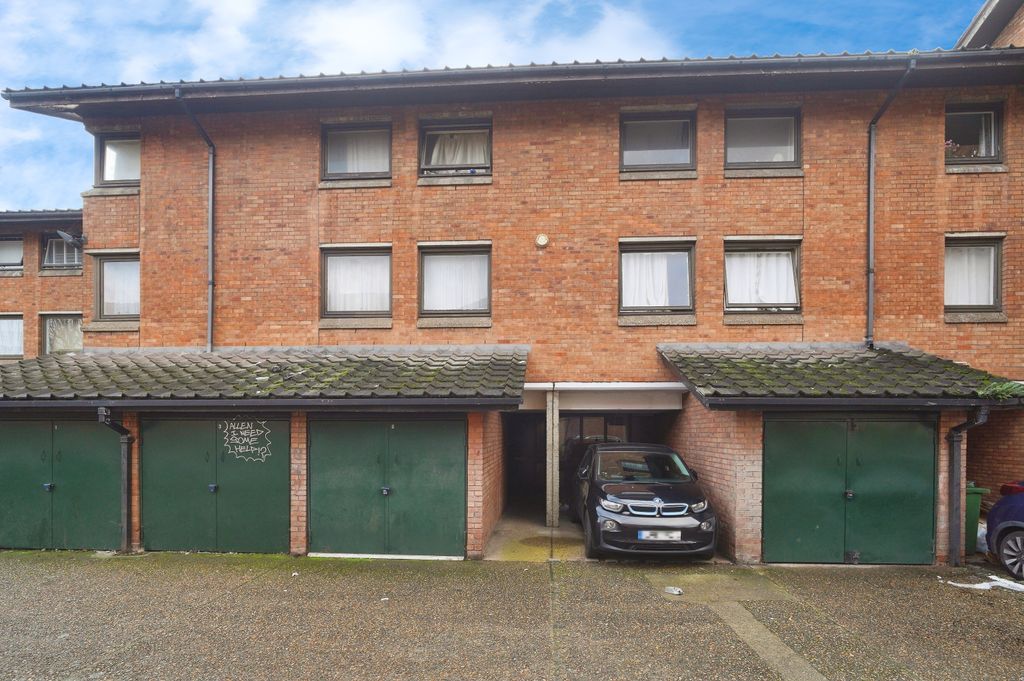 Property photo 1 of 20