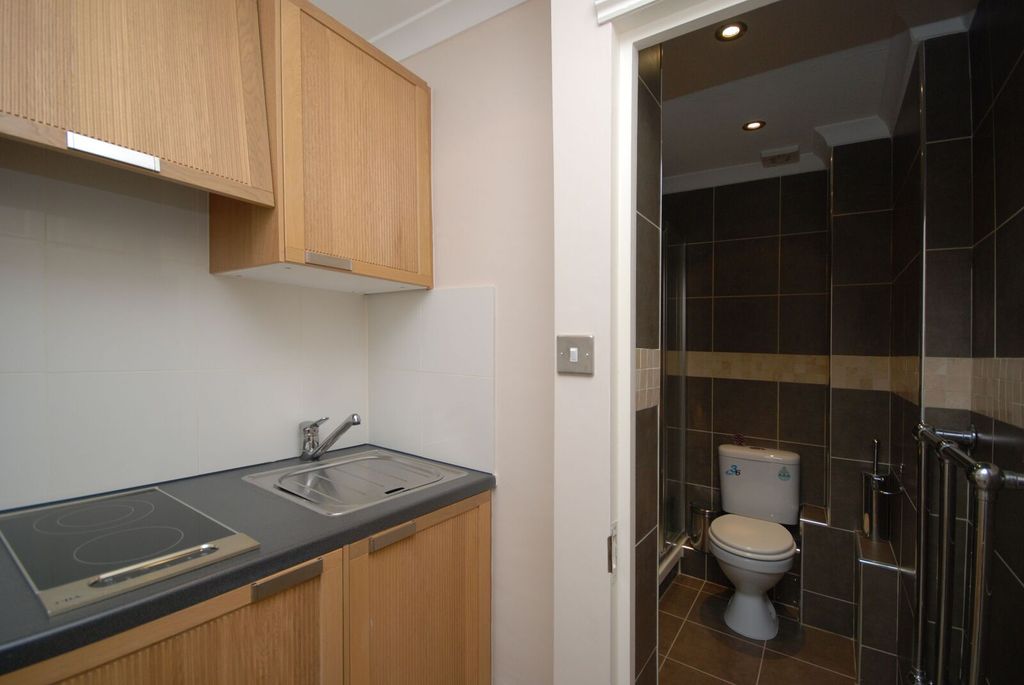 Property photo 3 of 4