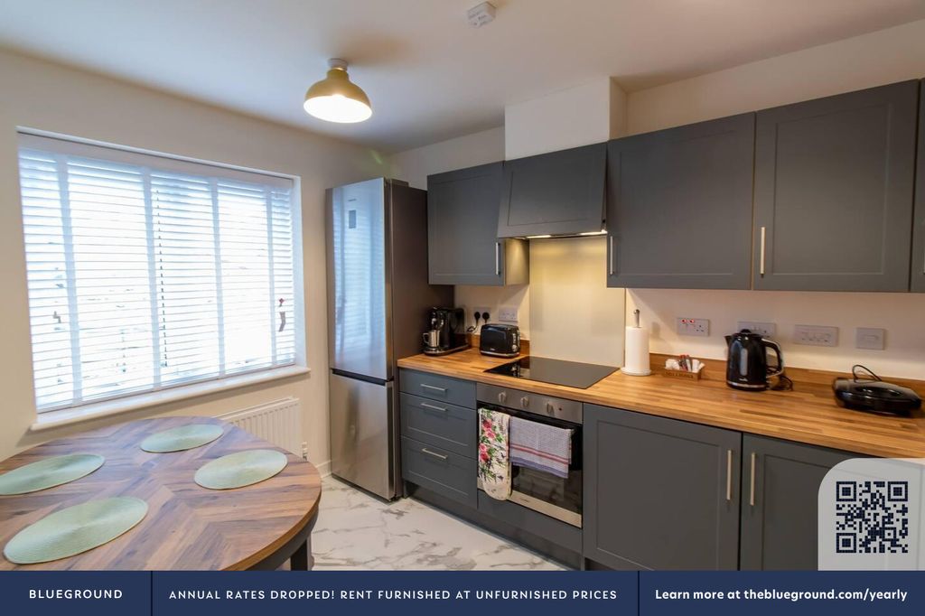 Property photo 3 of 30 Fully Equipped Kitchen