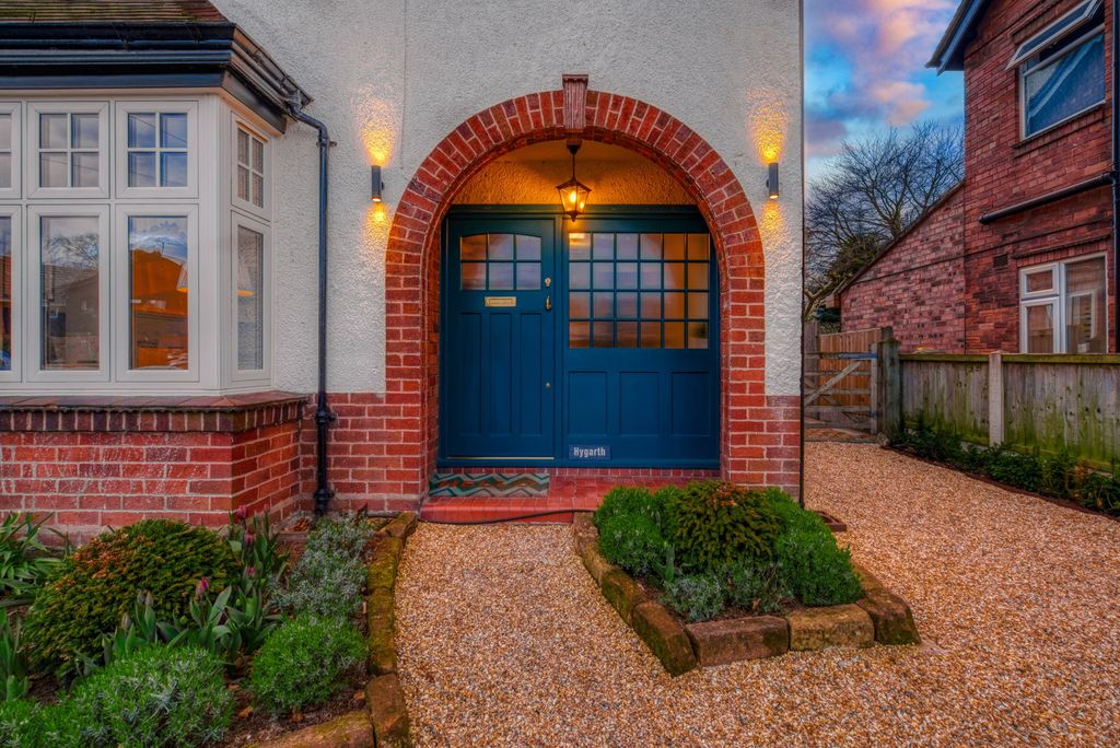 Property photo 2 of 23