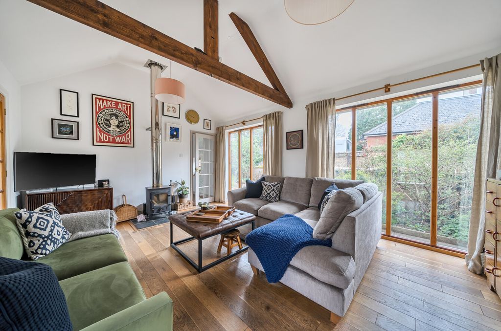 Property photo 2 of 32 Living Room