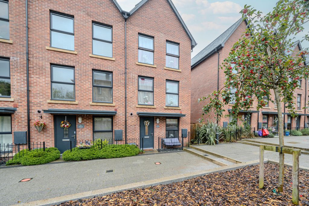 Property photo 1 of 22